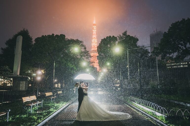 東京タワー背景のウェディングフォト