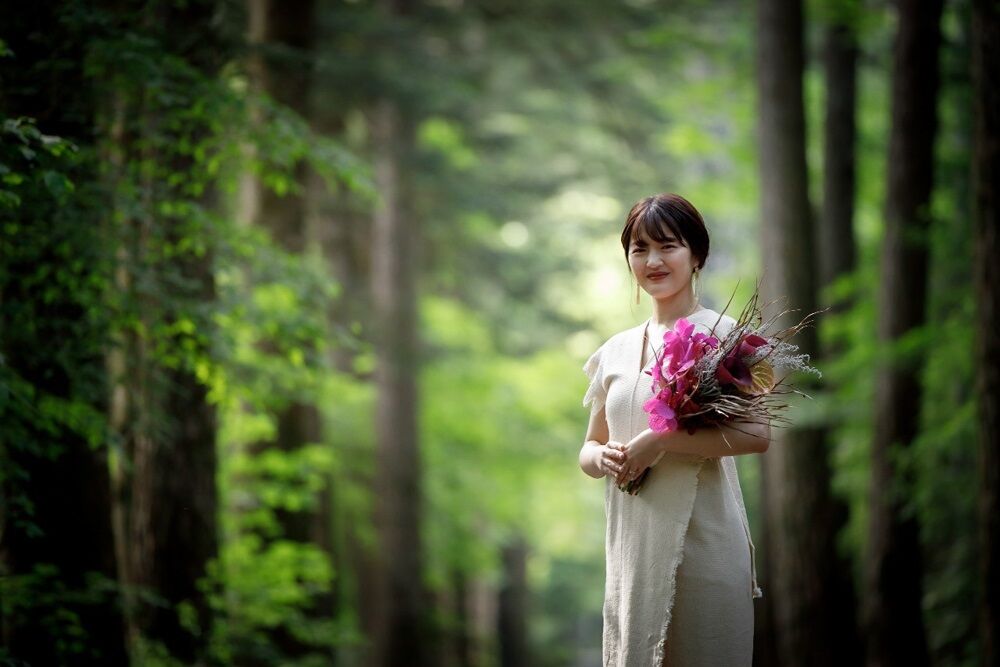 軽井沢の小道　結婚写真