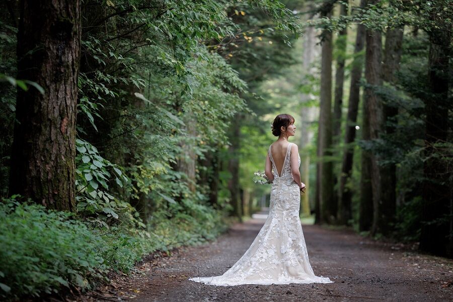 軽井沢の小道　結婚写真