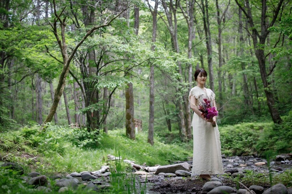 せせらぐ川　結婚写真